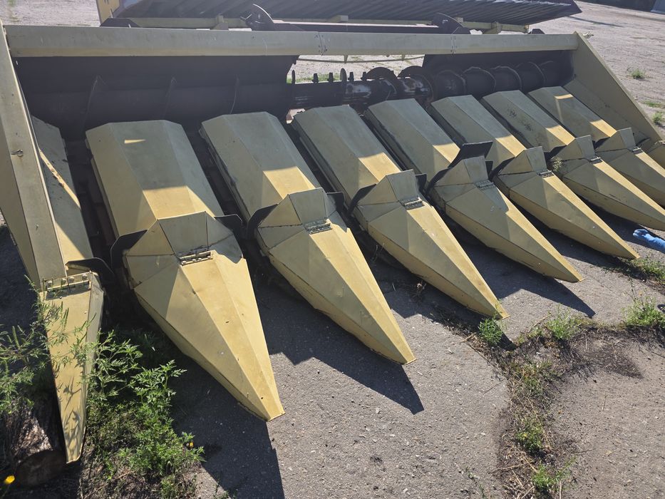 Кукурузна жатка кмс8