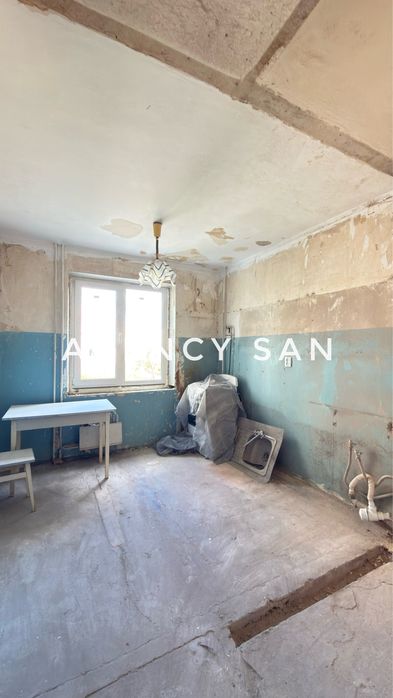Продаж 3-х квартири пр. М. Лушпи ТЦ Атріум