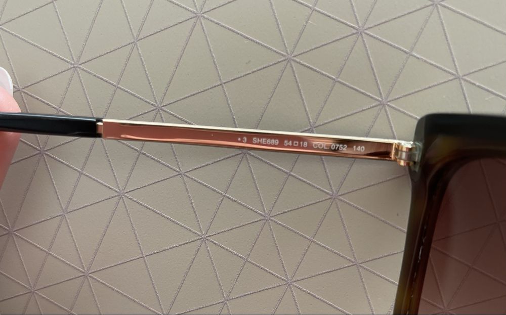 Óculos de Sol Carolina Herrera - MUITO POUCO USO