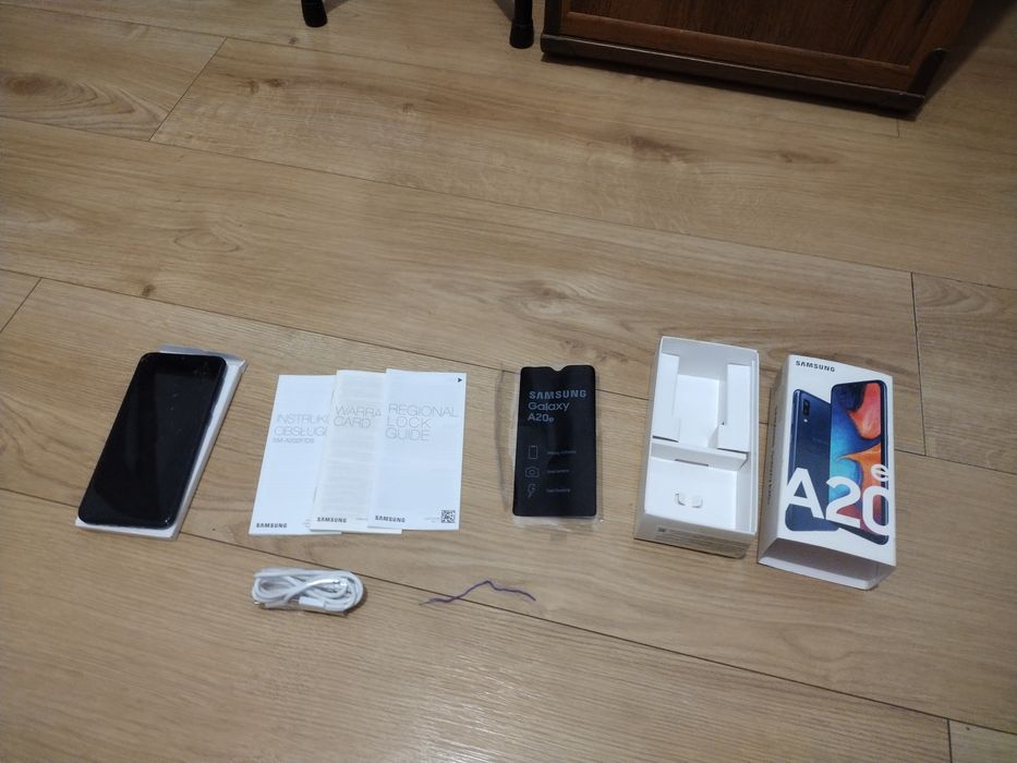 Smartfon Samsung Galaxy a20e