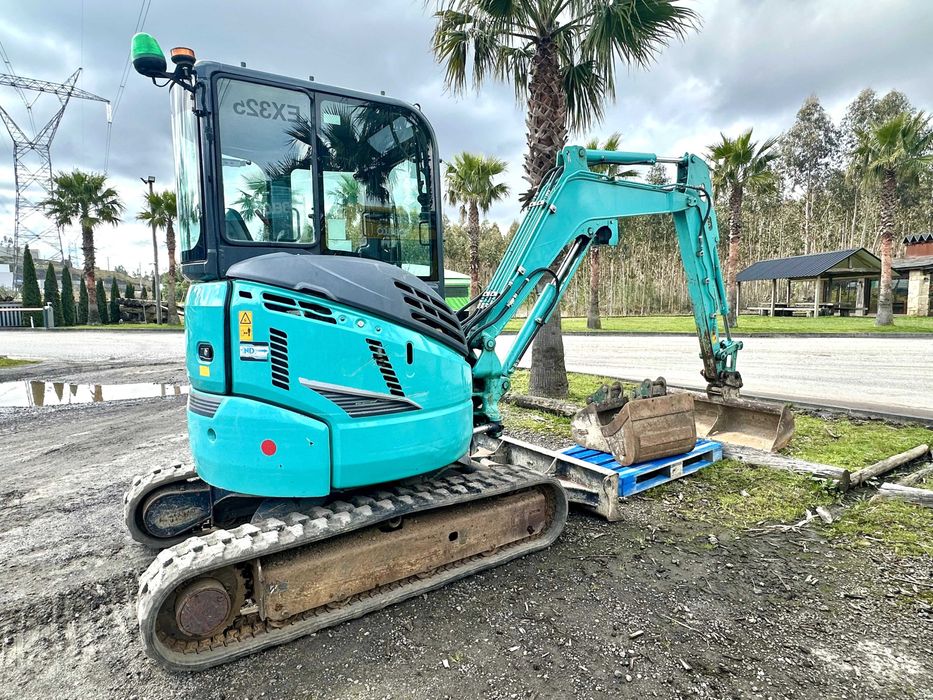 Mini-escavadora KOBELCO SK30SR-6E usada