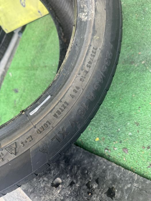 Розпаровка шина Continental 235/45r18 зима склад б/у