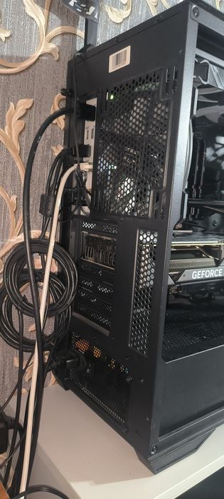 Продаю ПК з монітором