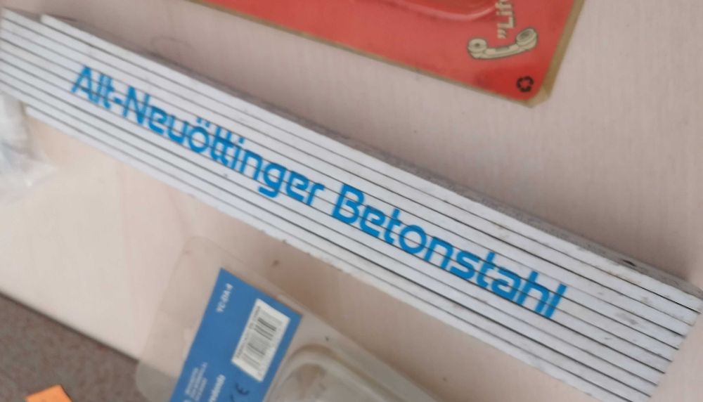 Colher pedreiro, metro carpinteiro e outros, tudo  5€