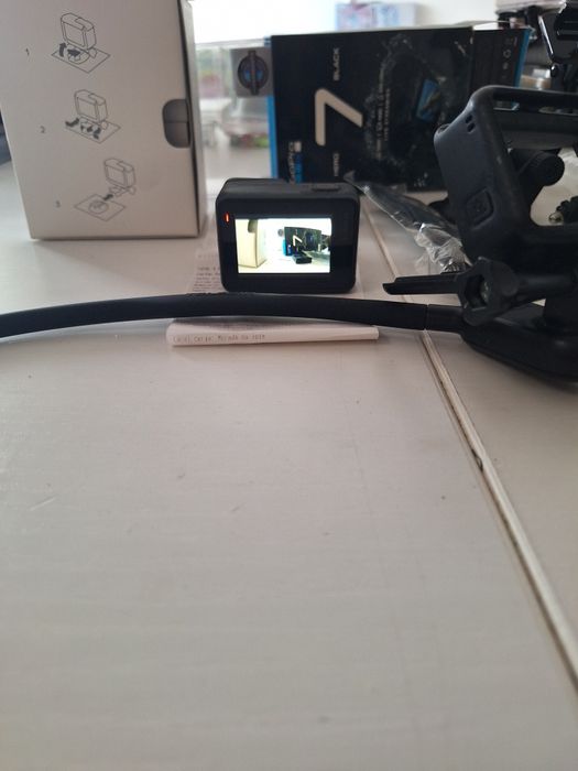 Go Pro 7 , com tudo que é acessório e duas baterias como novo