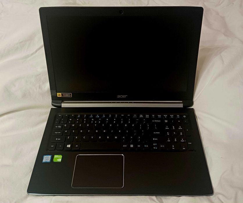 Laptop Acer Aspire A515-51G