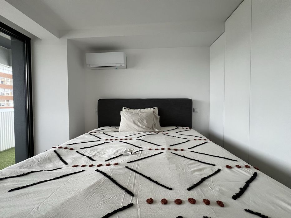 Cama estilo continetal 1,80m