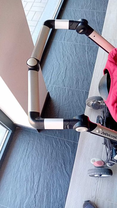 Carrinho Bébé Confort Loola Up vermelho + mala + capa de chuva