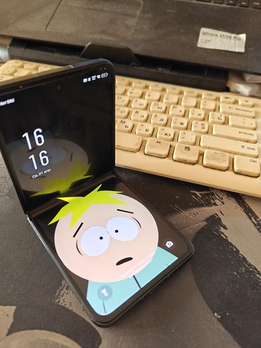 Infinix Zero Flip 8+512Gb Bleck