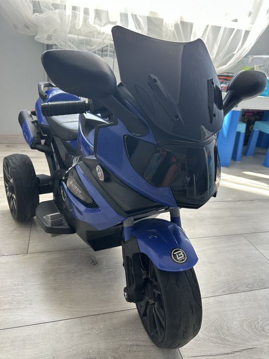 Мотоцикл фірми Bambi