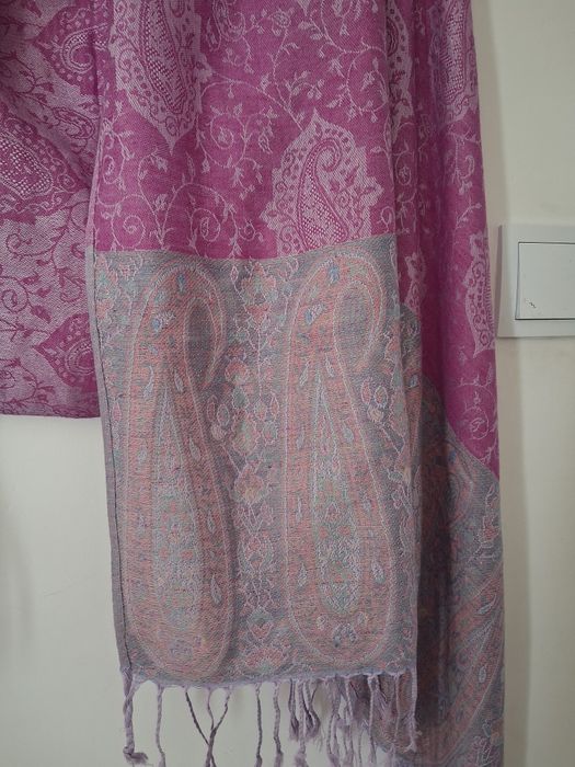 *Pashmina szal damski.