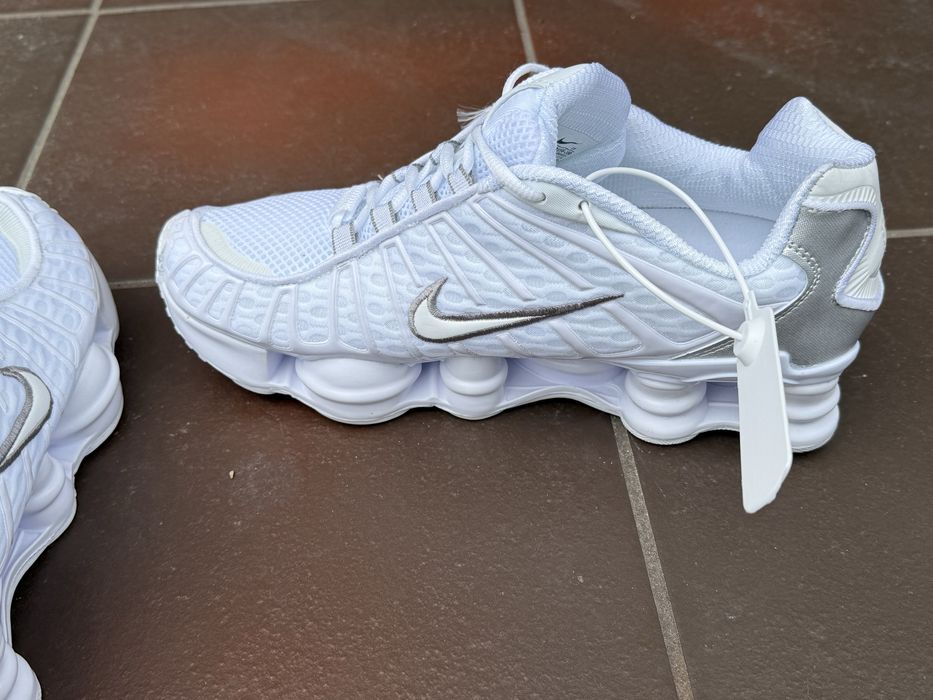 Nike shox białe  44 (28,5)rozmiar