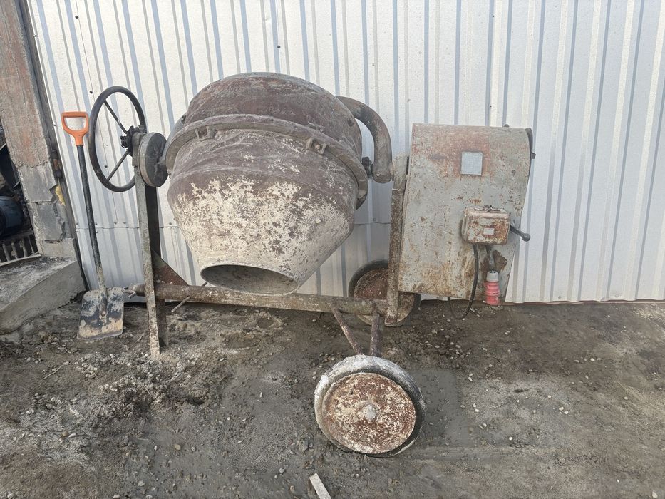 Betoniarka 150l silowa