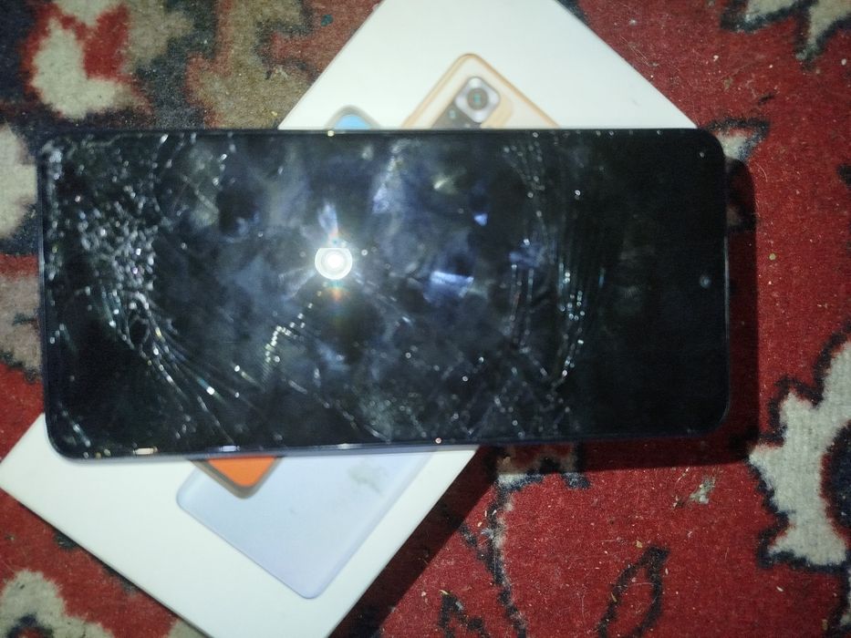 Продам редмі ноте 10 про