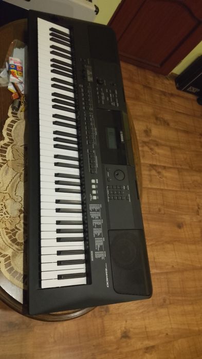 Yamaha psr EW 400