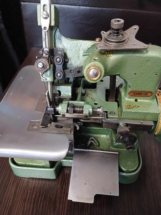 Оверлок полупромышленный серии GN-2