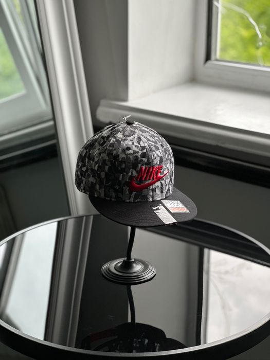Оригінал! Nike Snapback кепка нова!