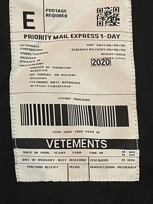 Худі від  Vetements