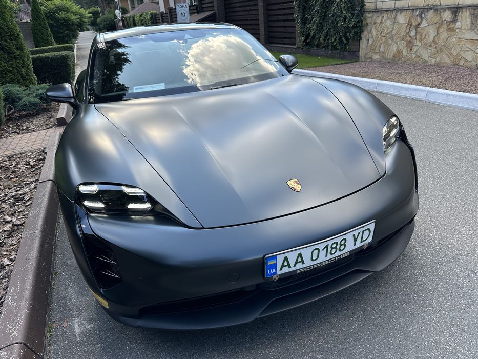 Porsche Taycan 4S+