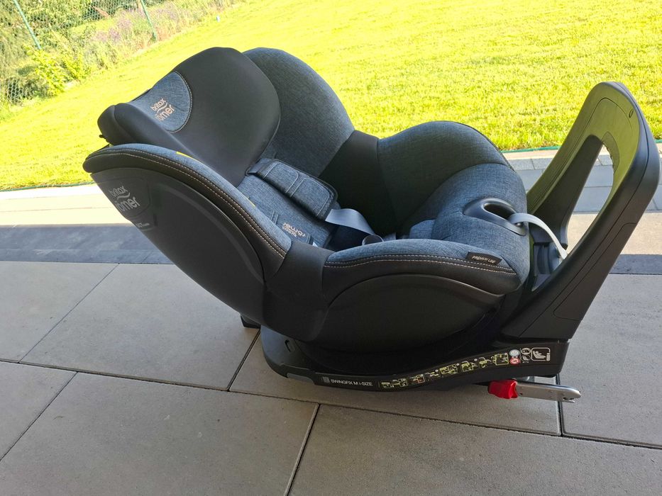 Fotelik obrotowy Britax Römer Swingfix M I-Size BR Blue Marble  [61-105 cm]