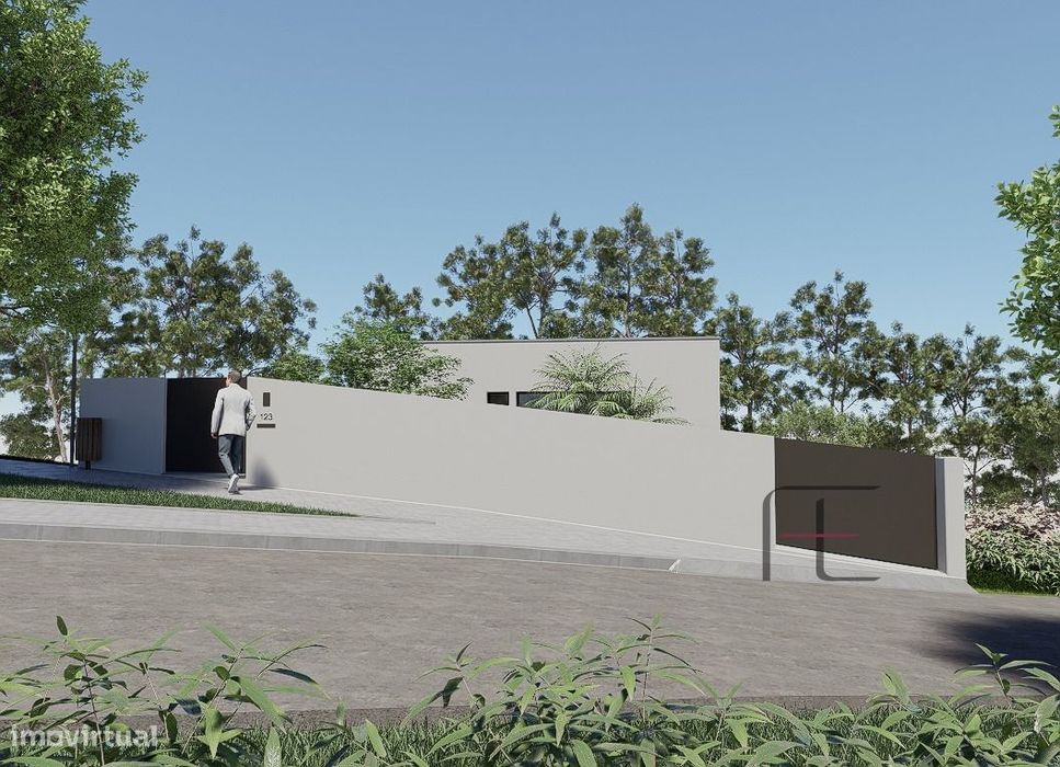 433 m² Plot in Souto with Approved Project and License in Payment Process