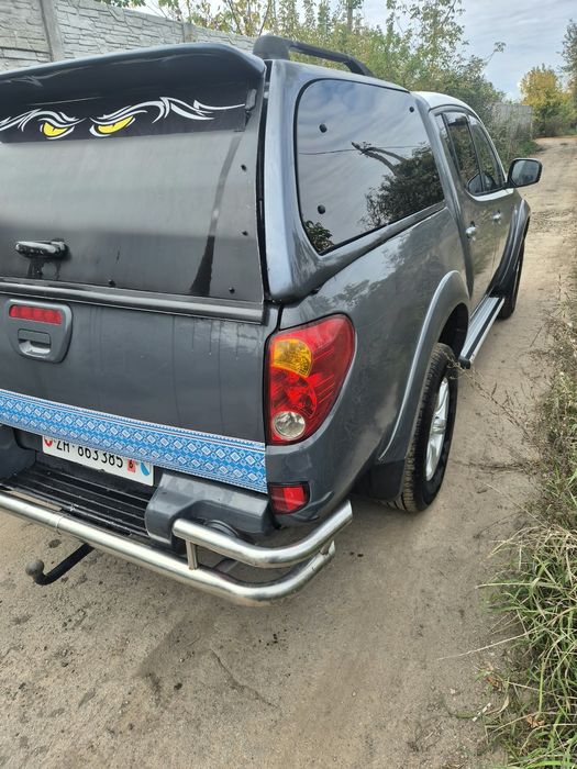 Mitsubishi L200 2011рік