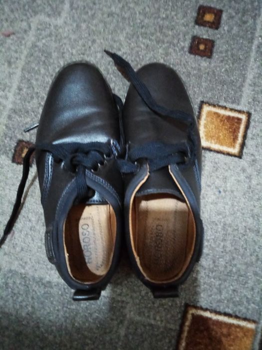 Продам туфли для мальчика