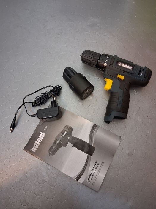 Berbequim / Aparafusadora Sem Fios Compacta 12V Litium