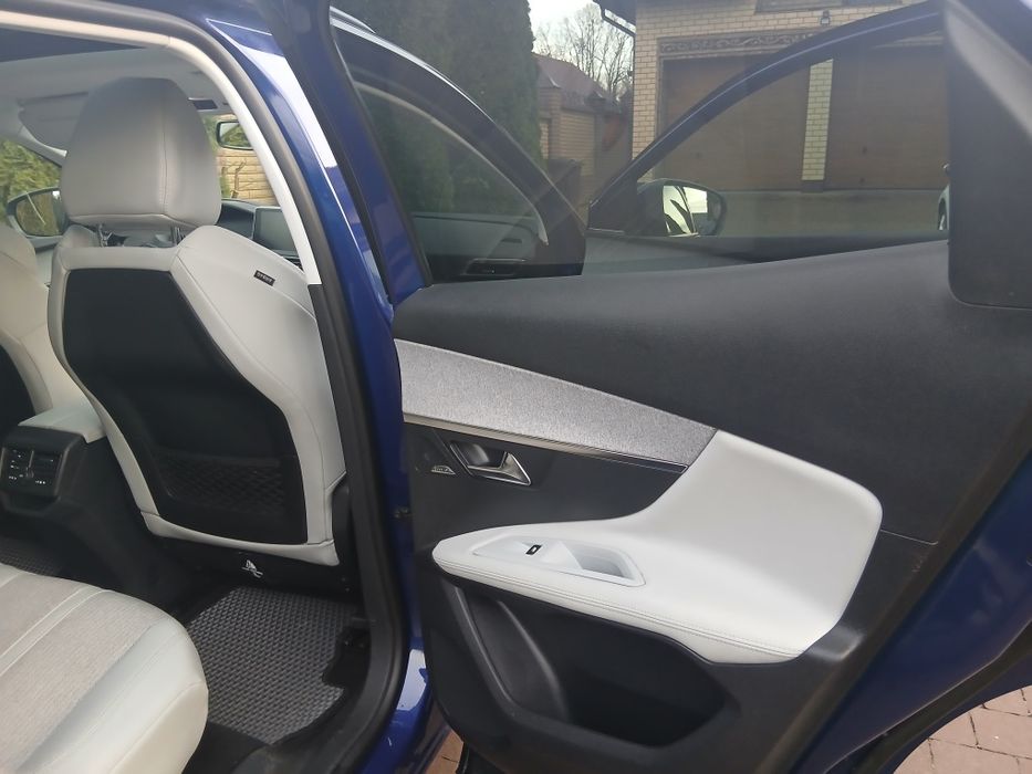 Авто в хорошому станні