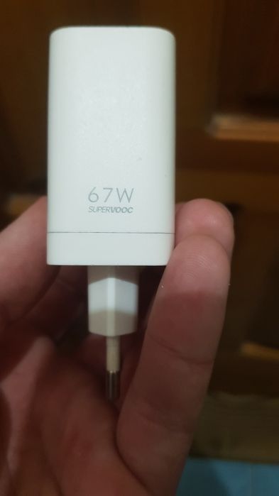 Oppo Зарядний блок 67w.