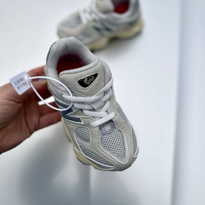 Дитячі кросівки New Balance 9060 Lunar Timberwolf Grey р.26-35