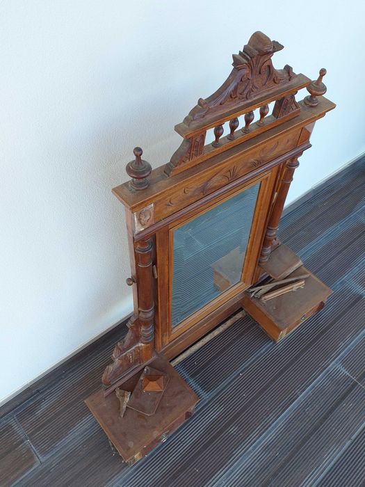 Móveis usados para restauro