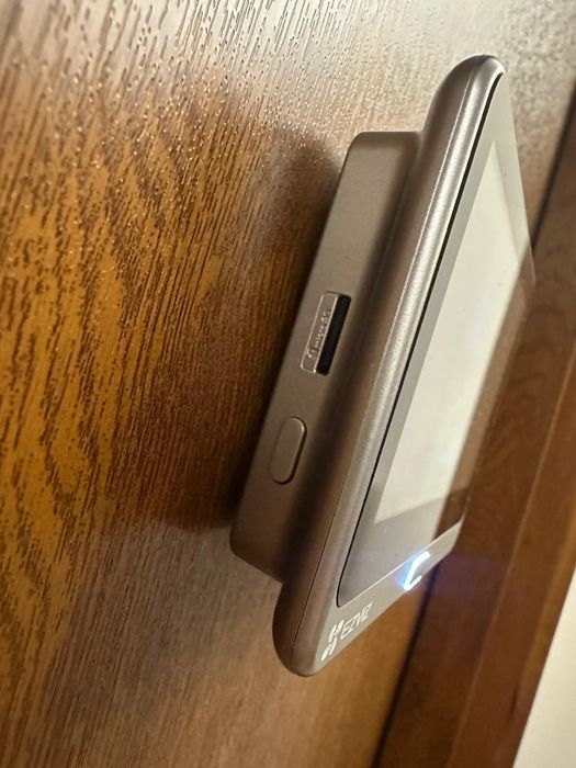 Videoporteiro digital EZVIZ DP2C como novo