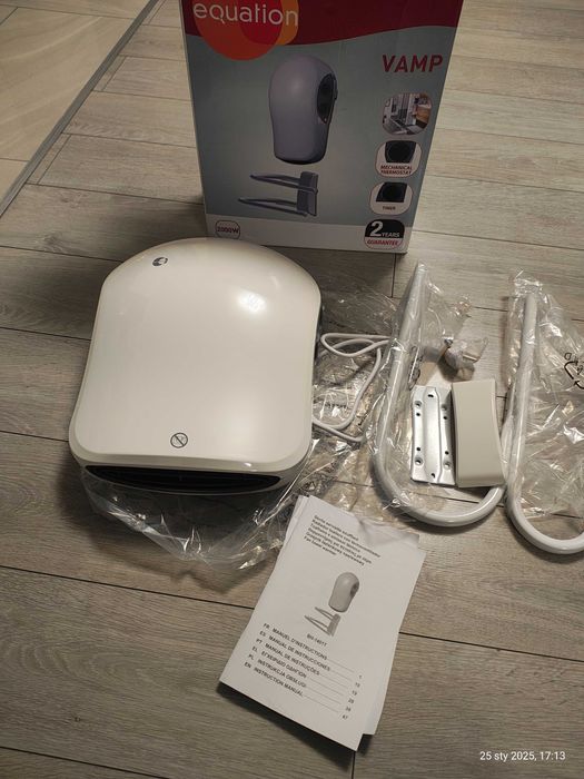 Elektryczny grzejnik łazienkowy nawiewowy 2ooo w