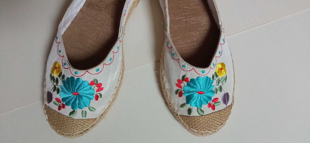 Espadryle Haftowane Buty modne NOWE 36 36,5