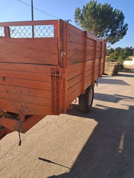 20260000 Reboque tribasculante galucho 5 ton