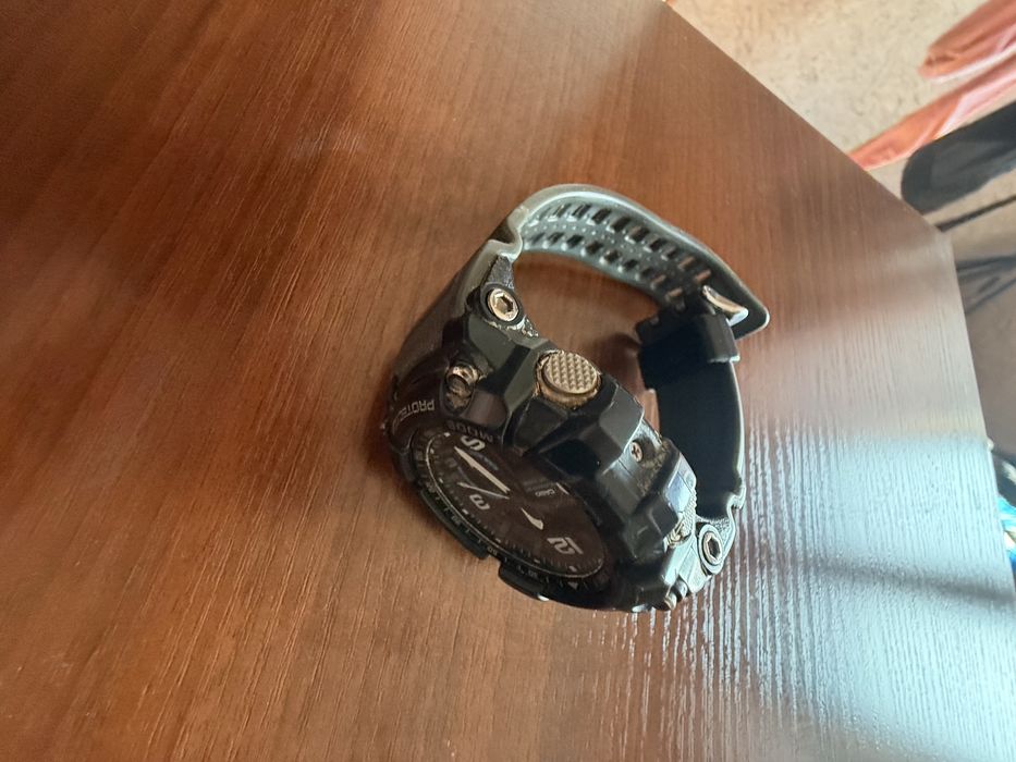 Продам годинник Casio G-Shock GG -1000