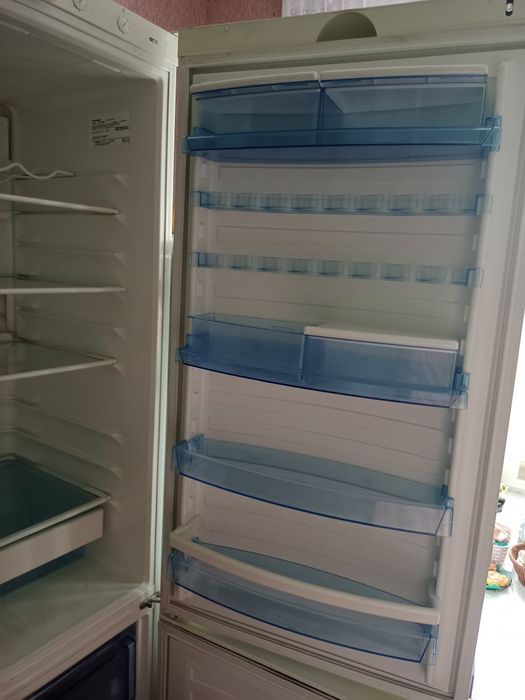 Продам холодильник