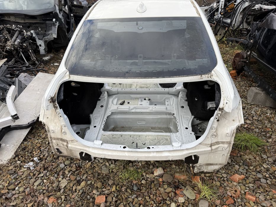 Bmw f30 крило кузов