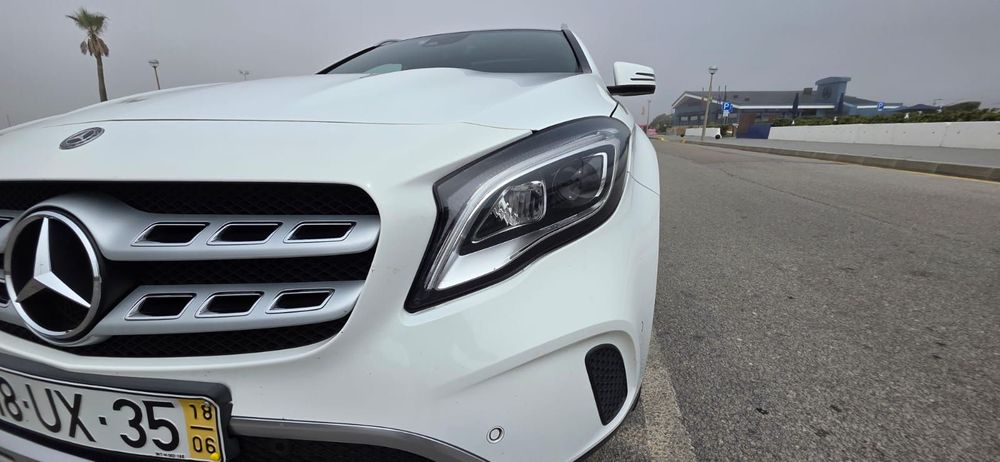 Mercedes-Benz GLA 200 foto 3