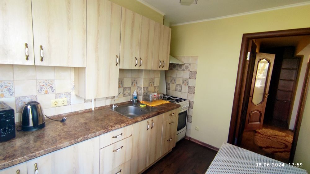 Подобово 2 кім.квартира. В центрі.