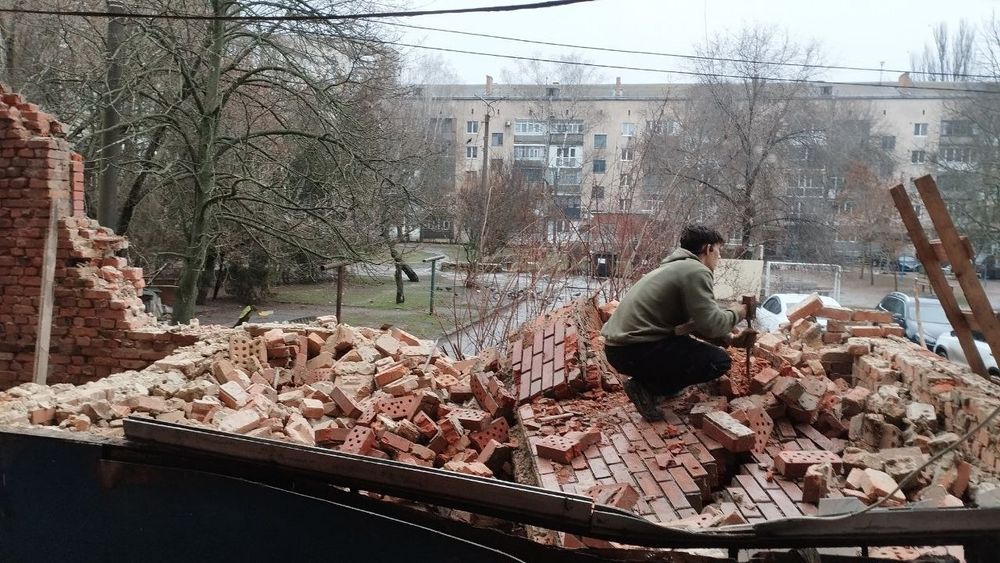 Демонтаж , вивіз сміття , спуск , грузчики , Грузоперевезенями , хлам