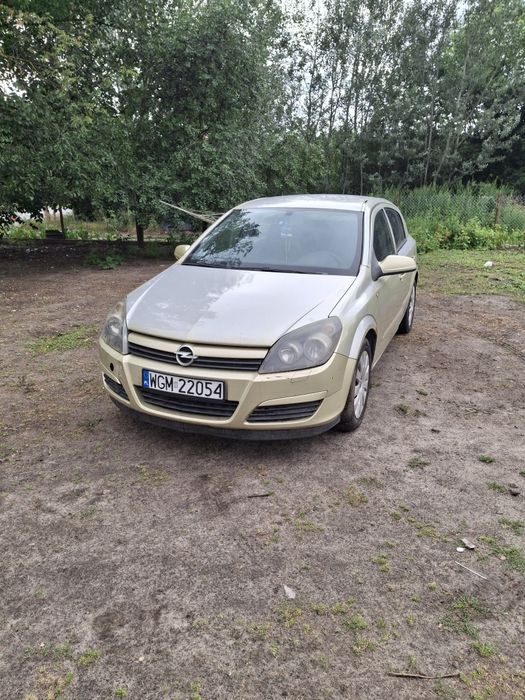 Opel astra  rok 2004