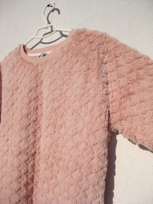 Пушистая меховая мягенькая красивая розовая кофточка Clockhouse C&A
