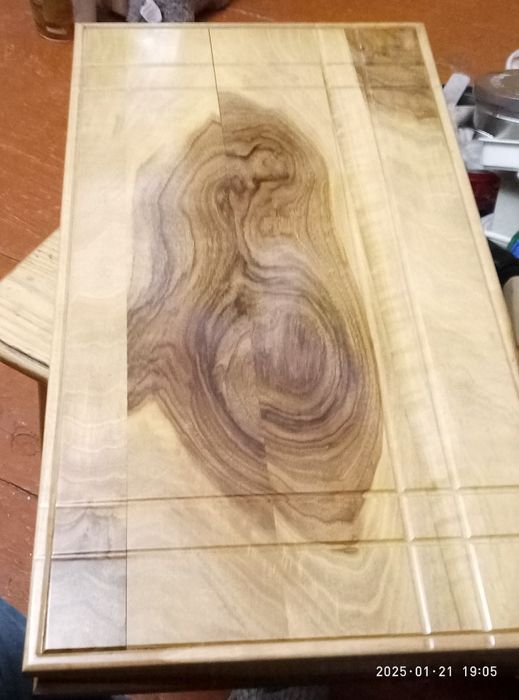 Продам нарды.Массив ореха.