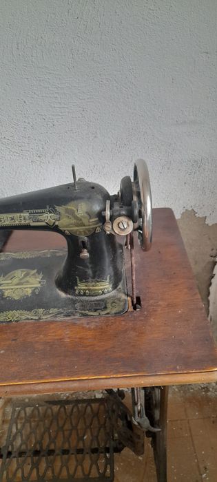 Maquina costura Singer original antiga