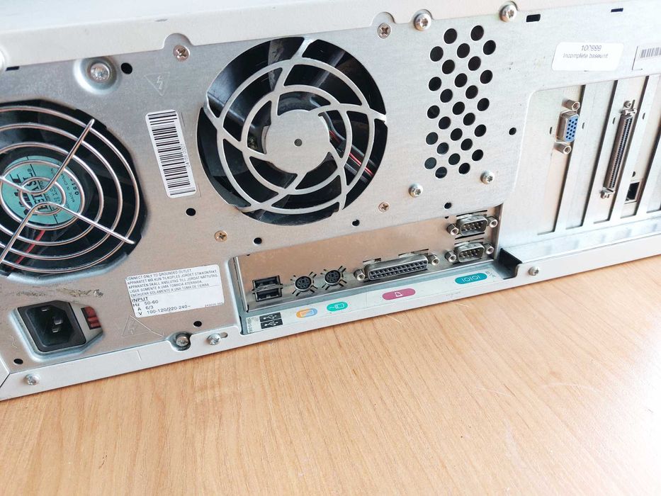 Stary komputer zabytek COMPAQ Deskpro 350 MHz (2)
