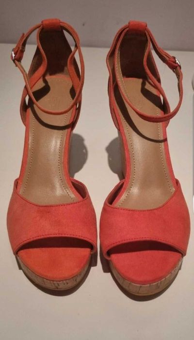 H&M sandały na konturnie nowe