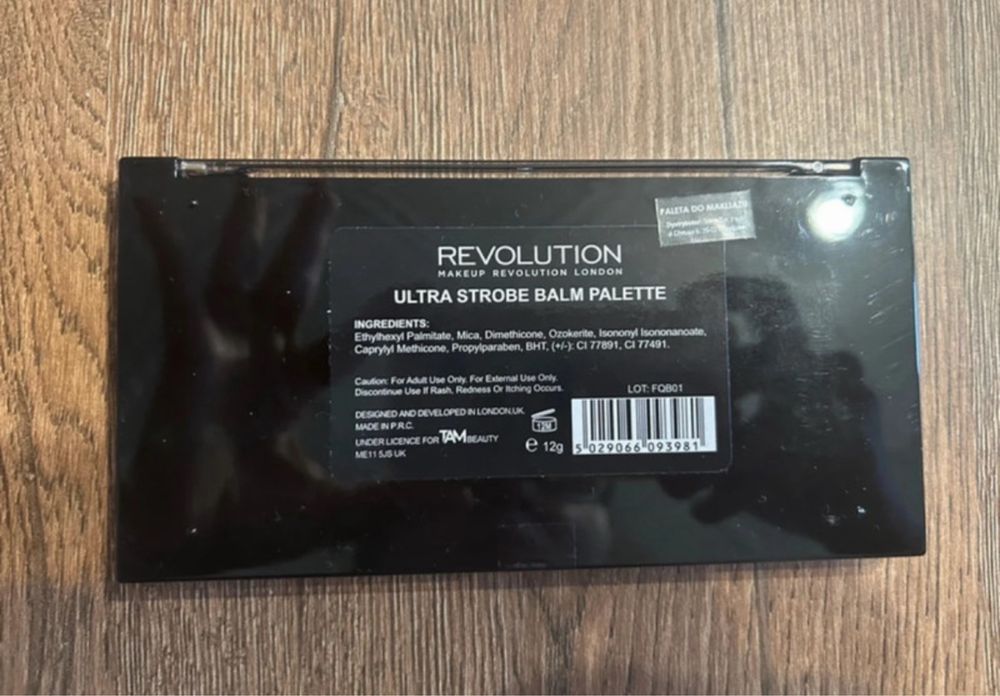 Paleta rozświetlaczy - nowa