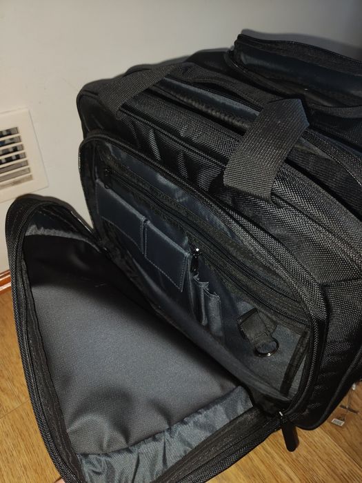 Bagaż podręczny / torba na laptop 16” QUADRA
